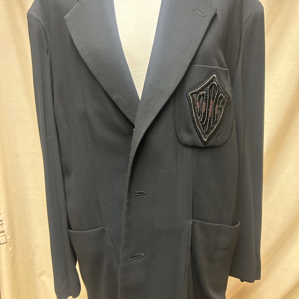 Elegant Black Men's Blazer with Crest
